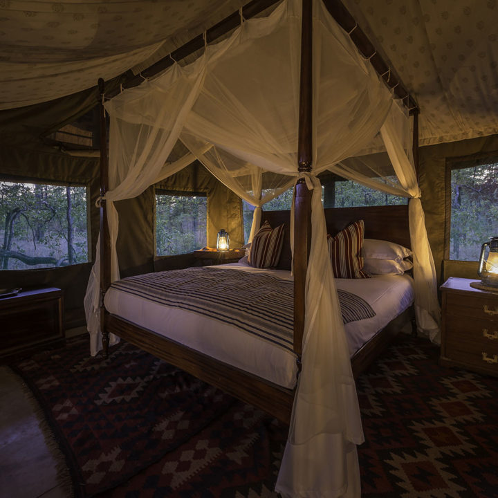 honeymoon-in-style-safari-packages-zambia-in-style-zungulila-south-luangwa-bed-camp